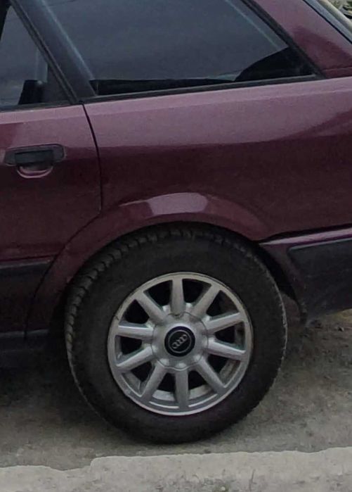 Продавам комплект алуминеви джанти с гуми 15 цола от ауди