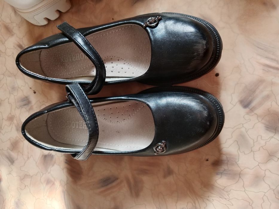 Продам детская обувь