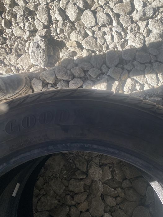 Летние шины 235/55/19