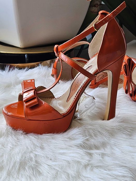 Sandale cu toc inalt si platforma din piele Guban marimea 37