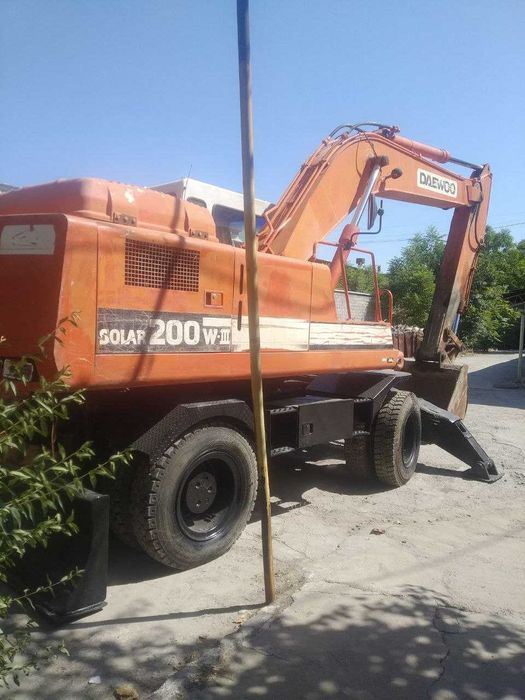 Ээкскаватор DAEWOO 200 срочно сотилади