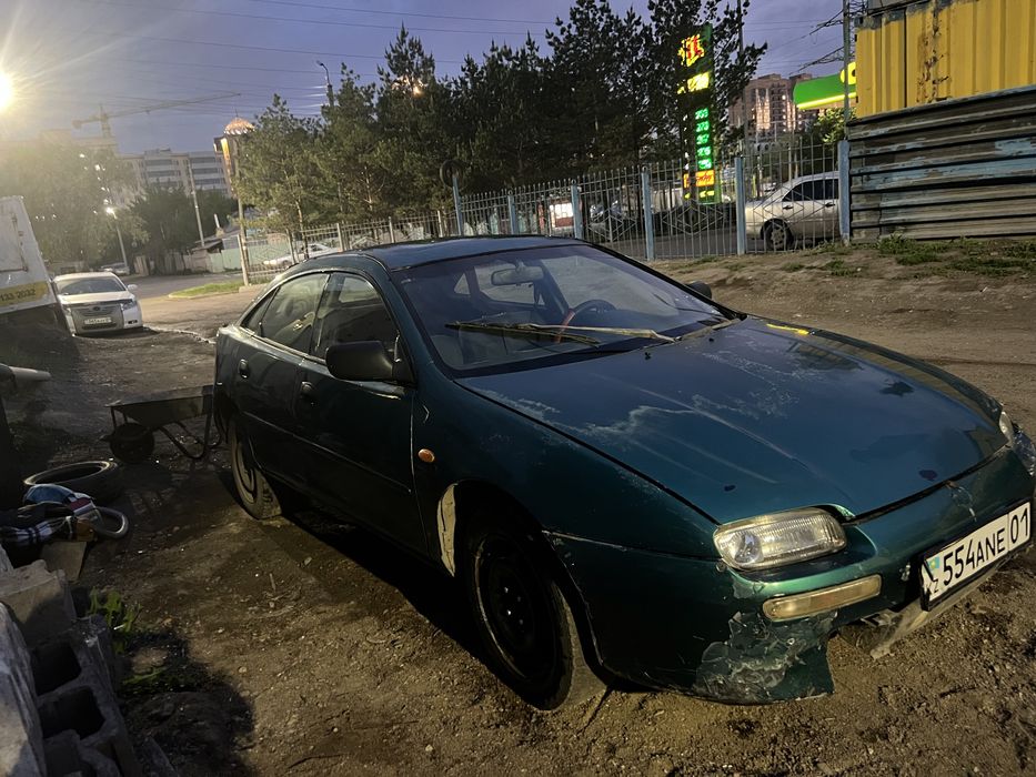 Продам мазду  автомат на ходу