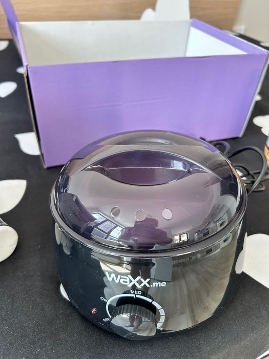 Комплект за wax със спрейове и лосион.