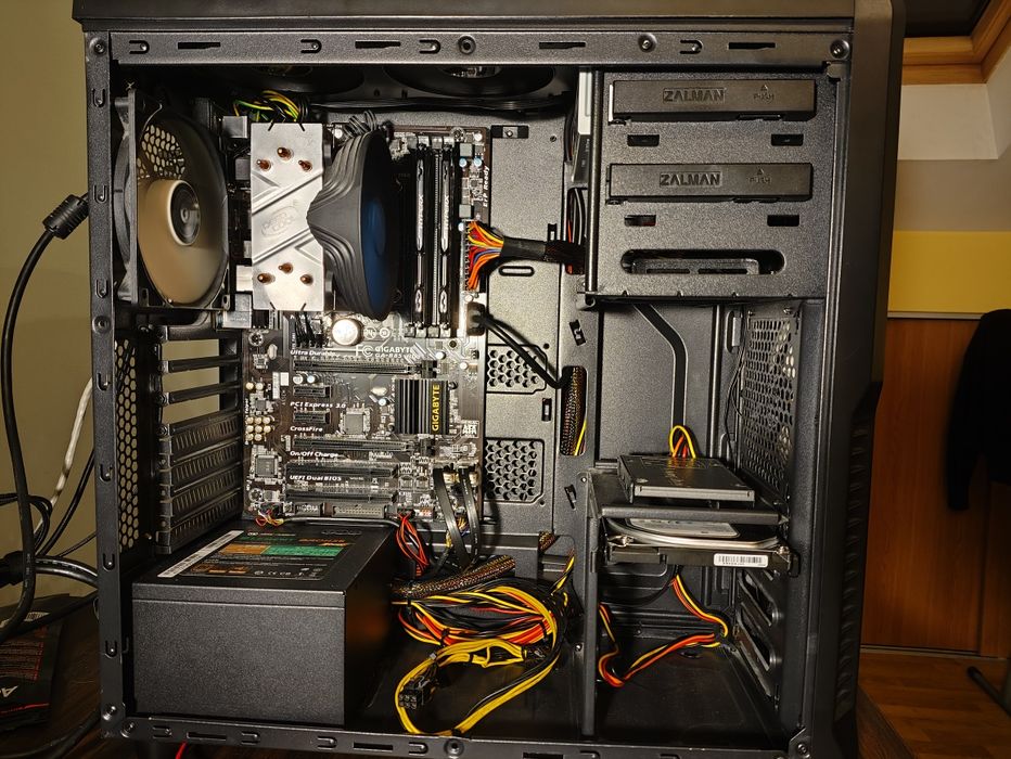 PC Intel Core i7 16gb RAM