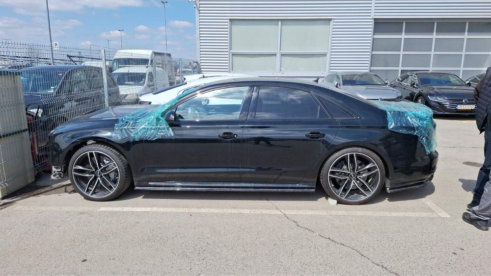 Audi s8 D4 plus 98000km. На части
