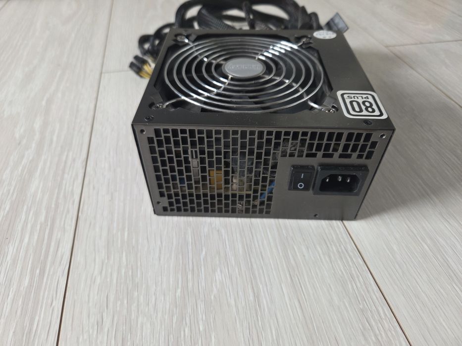 Блок питания HuntKey GS700