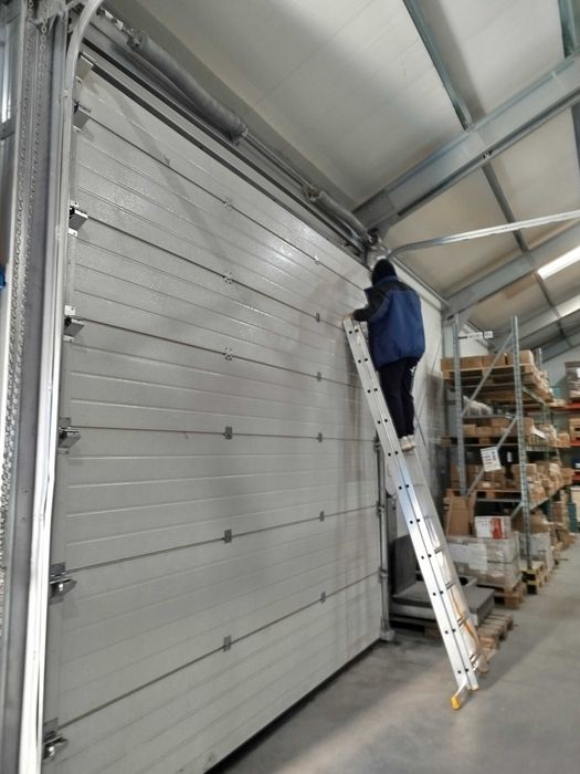 Întreținere, reparații uși de garaj, secționale și automatizări porți