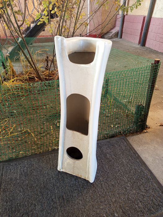 Для раковины стойка .