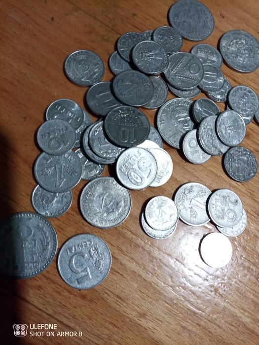 Продават се доста монети