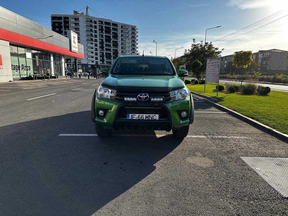 Toyota Hilux preparata off road