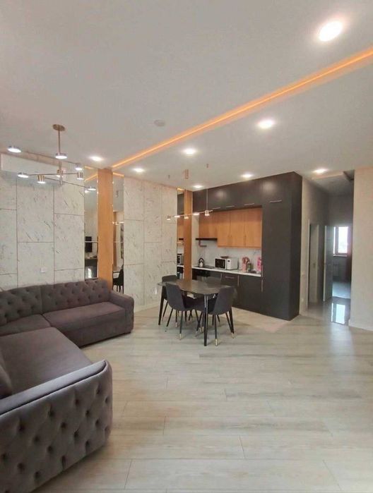 Нукусская ЖК "Dream House" 2/9/10 
Ориентир: 8 роддом-кирпич 53 м2