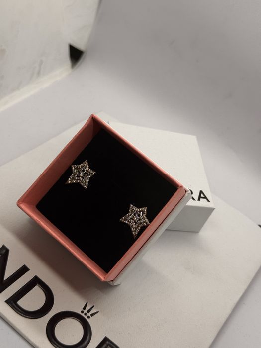 Пандора обеци Pandora