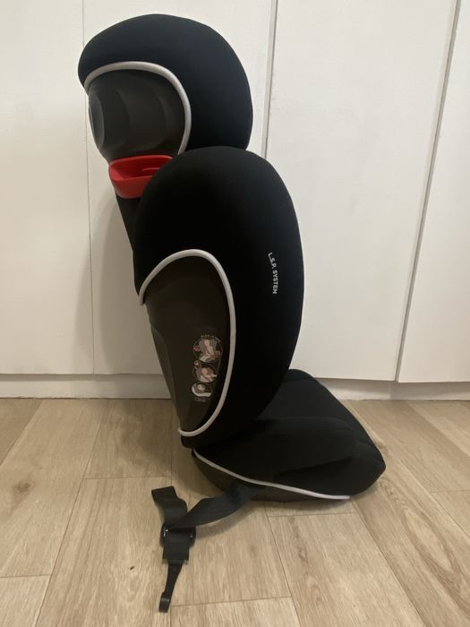 Детское автокресло