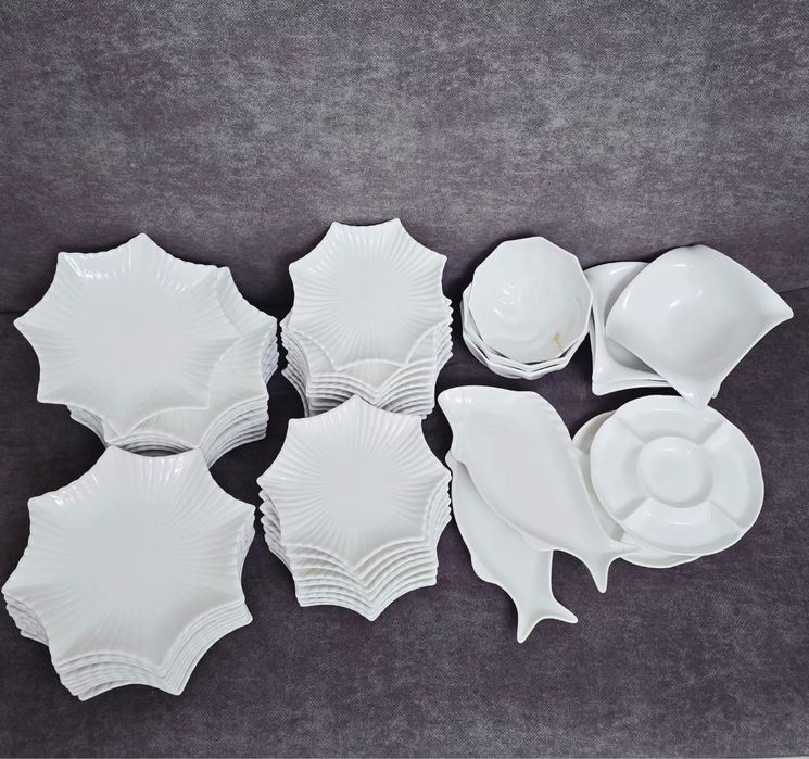 Срочно продам набор посуд для гостей