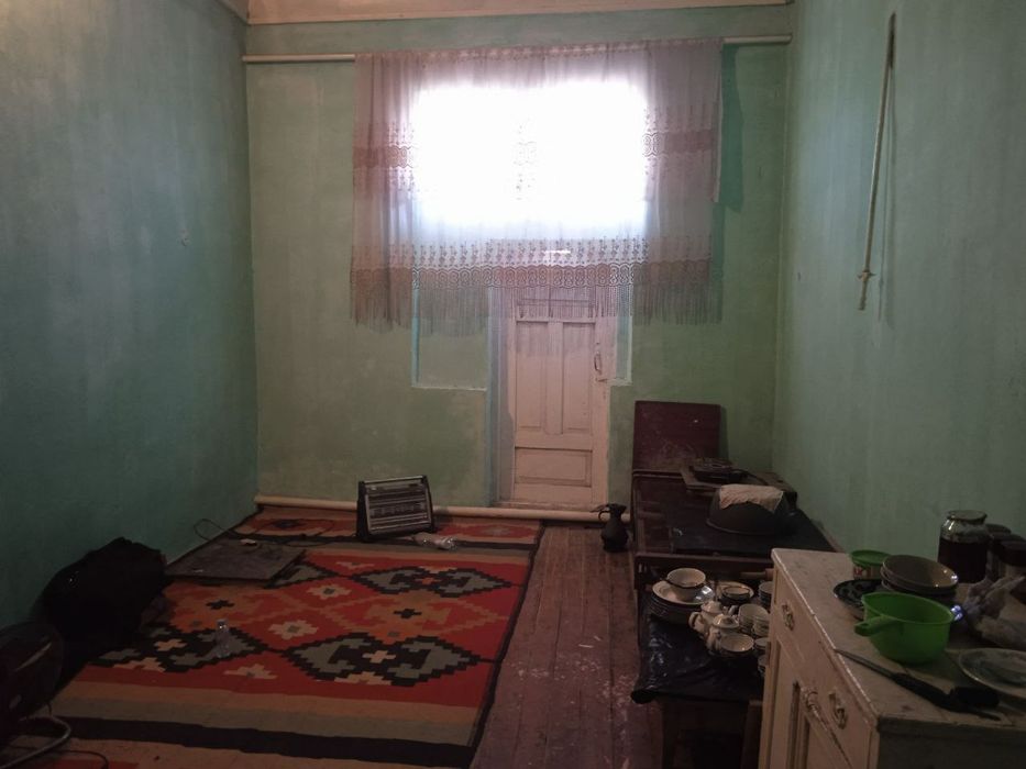 Hovli joy 700m² sotiladi.