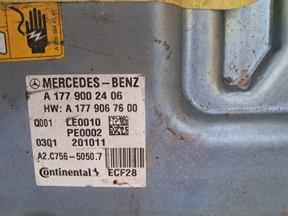 Модул инвертур  контрол управление батерия  Mercedes W177