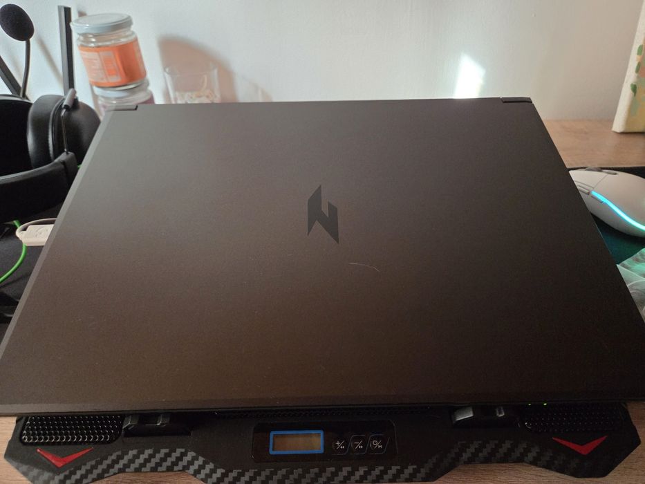 Acer shadow sh 16
