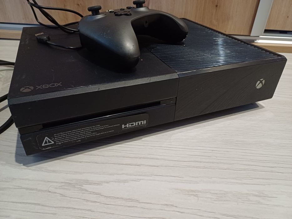 Consola Microsoft Xbox One 500GB Black + joc Halo 5