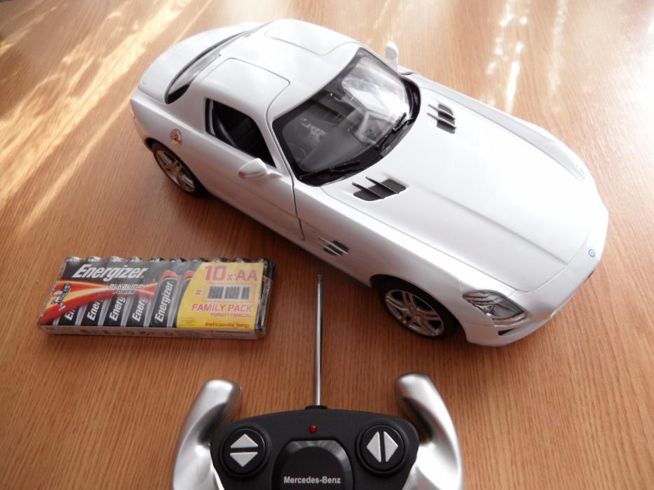 Masinuta de Colectie 1:14 Mercedes SLS AMG