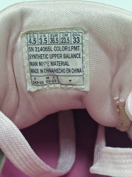 papuci Skechers roz, fete, cu inimioare marime 36,5