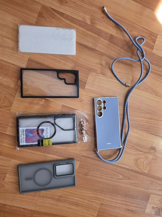 Se vinde huse pentru Samsung S24 Ultra