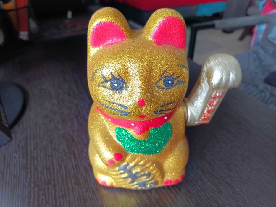 Pisica norocoasa ceramica Maneki Neko aurie