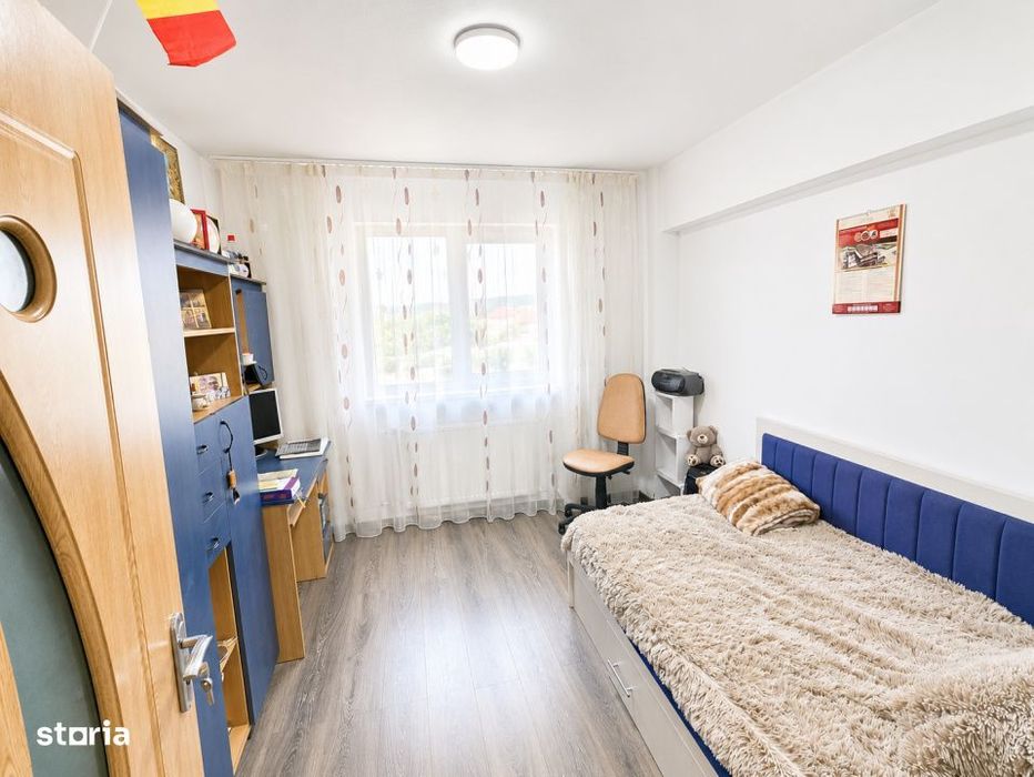 Apartament Nord, etaj intermediar, decomandat, renovat