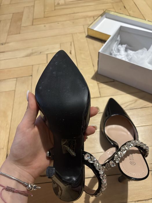 Официални обувки