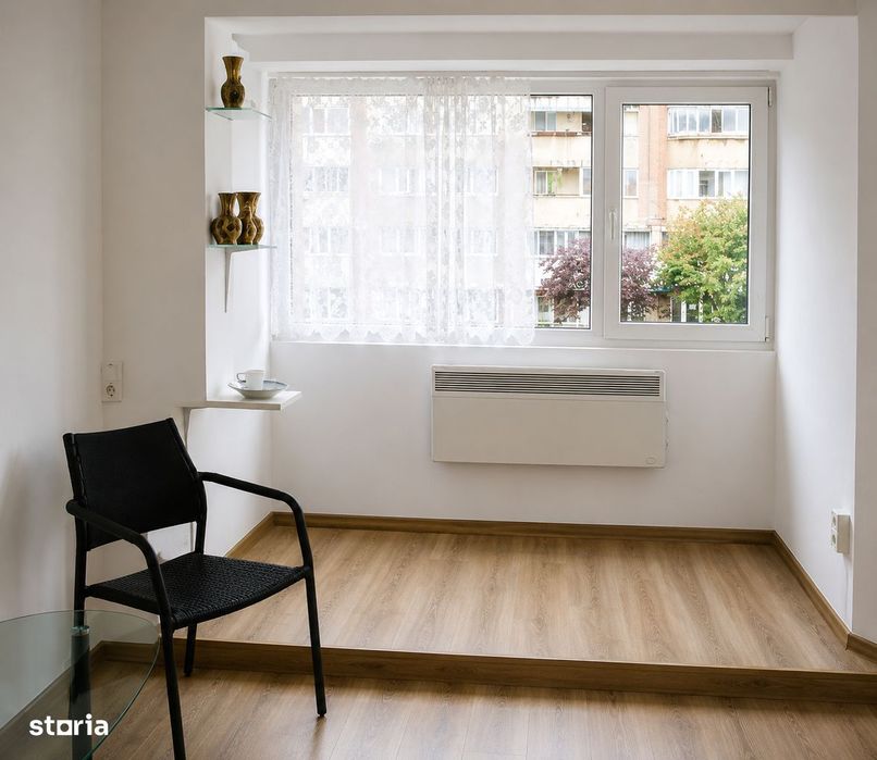Garsoniera in bloc de apartamente, etaj 1/6, Centrul CIvic - Toamnei!