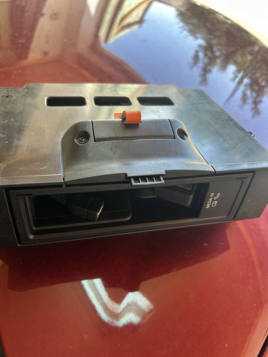 Media / USB port за VW Passat