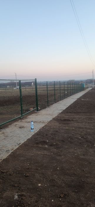 Execut garduri cu plasa bordurata
