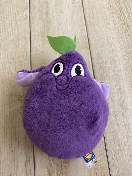 Малка плюшена играчка