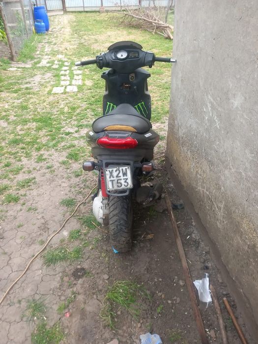 VÂND scuter piaggio nrg,2t,80cc,fără acte (defect)