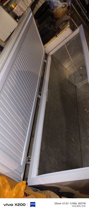 Продам морозильник