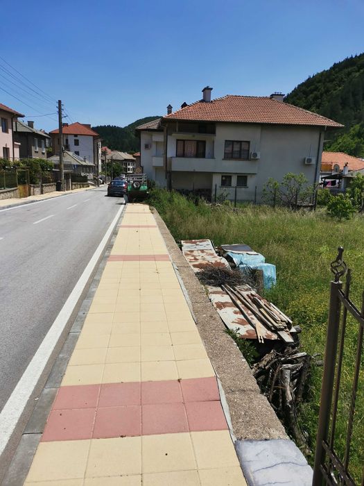 Продава се Парцел в Златоград - 700 кв.м за 108 €/кв.м - Снимка #1