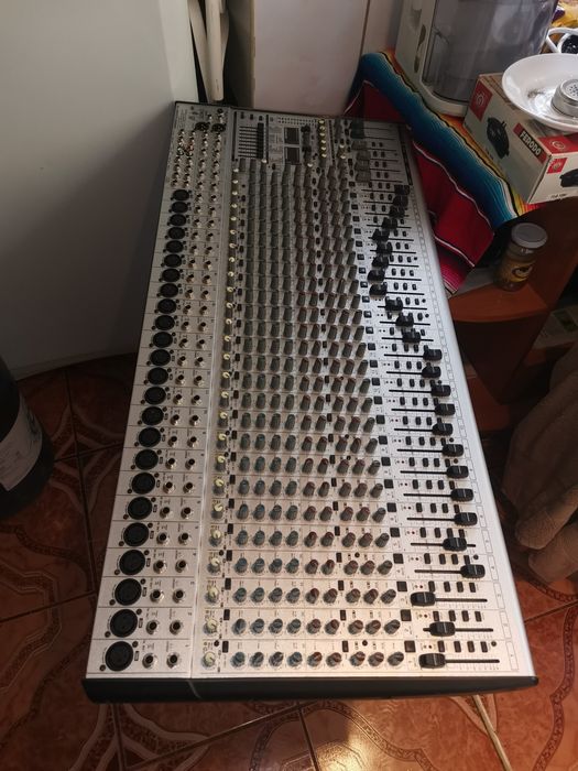 Mixer Beringer profesional