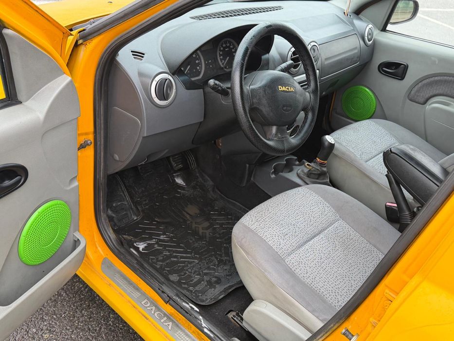 Proprietar vand Dacia Logan  NU A FOST TAXI