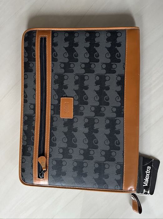 Mapa /port-document Valextra Milano Lux noua