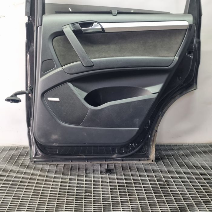 Дясна задна врата AUDI Q7 2005 - 2009 SUV 4 врати