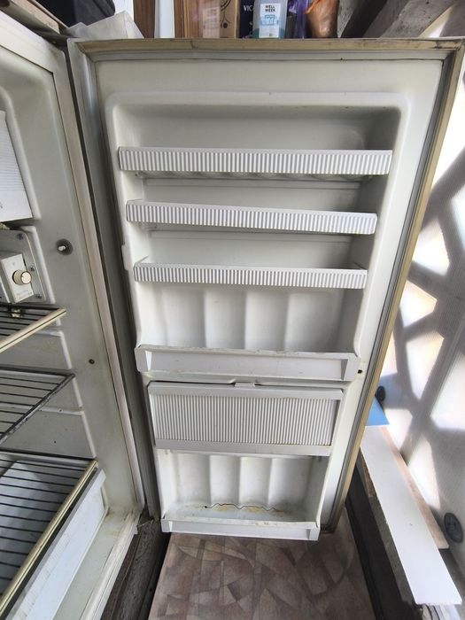 Холодильник Бирюса