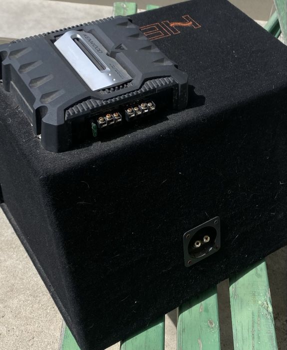 Бас каса Hertz 12 + усилвател Kenwood 600w