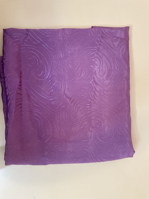 Платки и ткани и шарфы