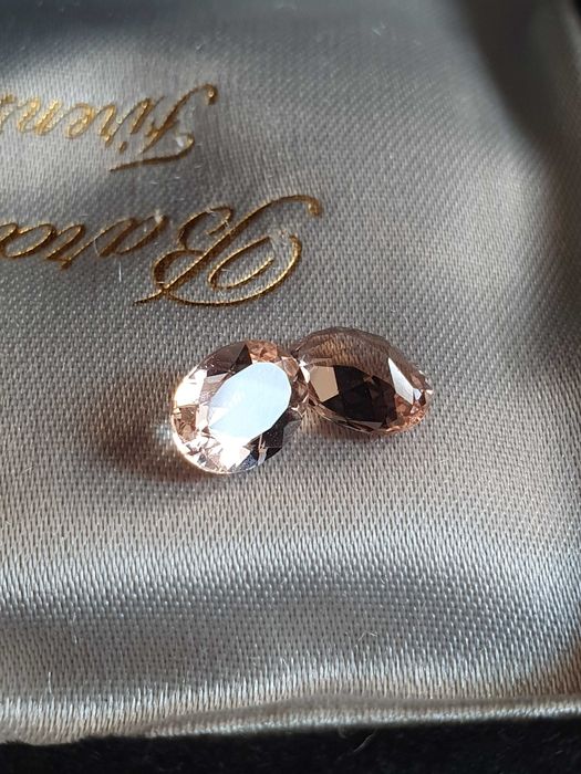 Pereche morganit natural