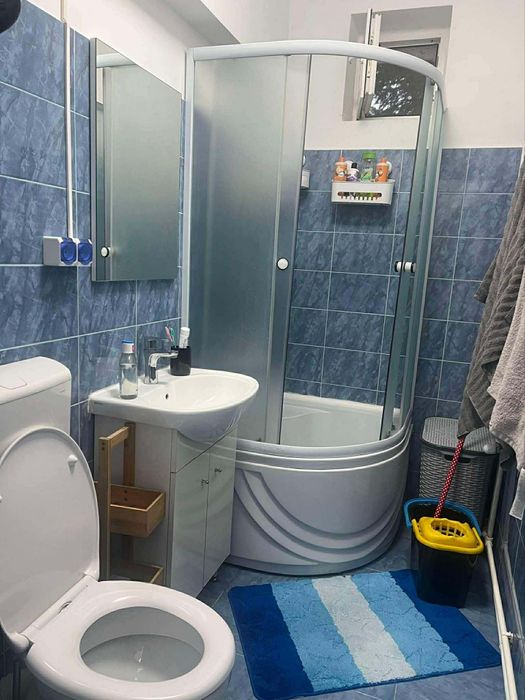 Teatrul de vara * Curtea Veche 2 camere mobilat+utilat modern etajul 1