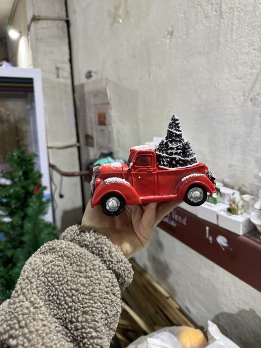 Продам елки, новогодний декор, венки