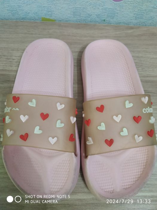 Продам шлепки на девочку