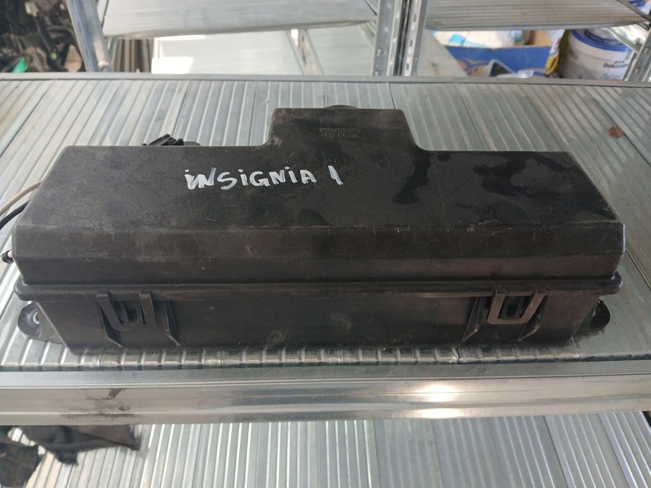 Помпа заден капак Opel insignia