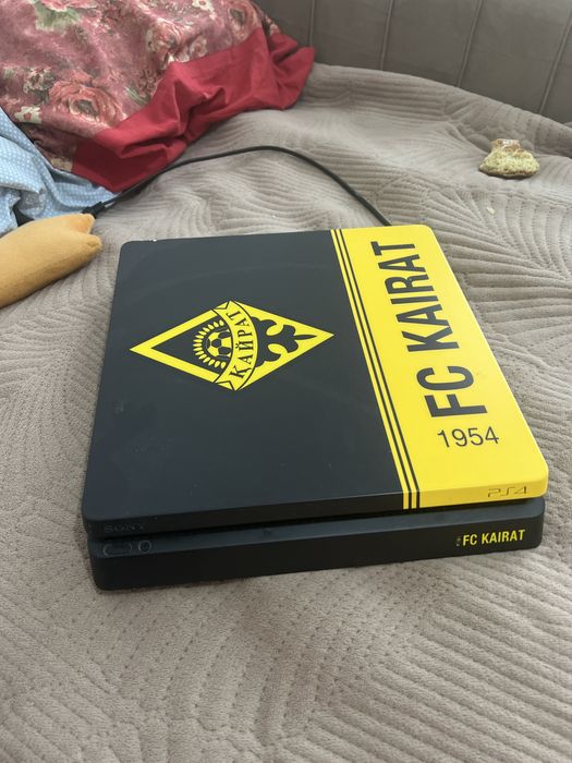 Продам PS4  ФК Кайрат