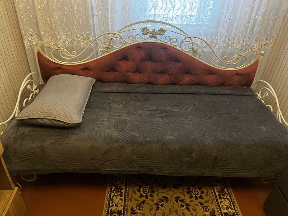 Кровать кованная
