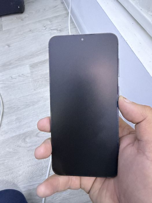 Samsung S 23 Plus, память 512 гб.